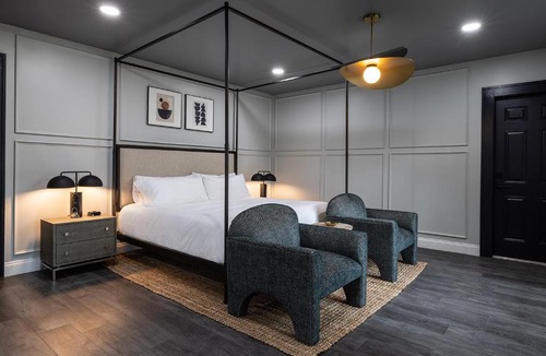 Historic District Bed & Breakfast | Victoria 1883