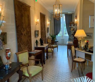 Tracy-sur-Mer Bed & Breakfast | Victoria Arromanches B&B