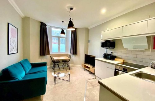 Canton Apartment | Victoria House A by Switchback Stays