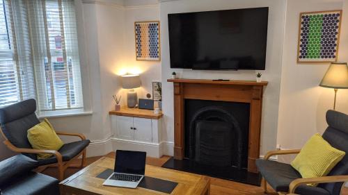 Exeter House | Victoria House