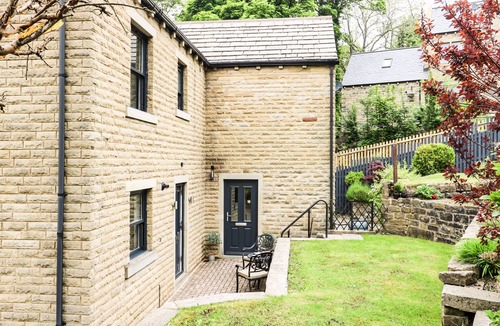 Hepworth Cottage | Victoria House