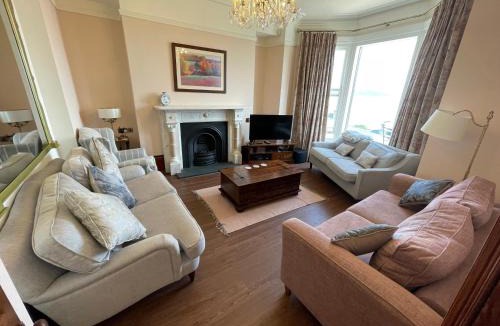 Grange-over-Sands House | Victoria Mount