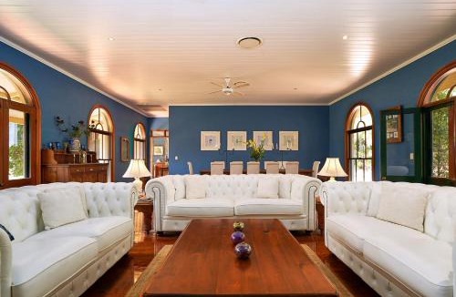 Ewingsdale Hotel | Victoria's At Ewingsdale