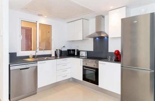 Flamenca Beach Apartment | Victoria Sunny flat with sea and pool view