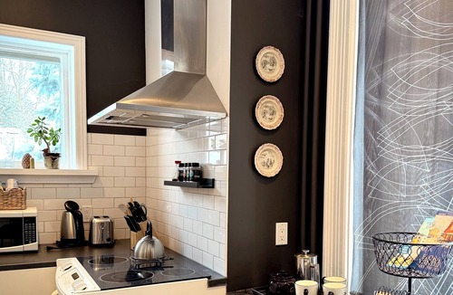 Elora Apartment | Victorian Apartment in the heart of Elora