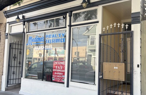 Bernal Heights Apartment | Victorian Bldg with high ceiling