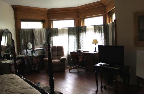 Towanda Bed & Breakfast | Victorian Charm Inn