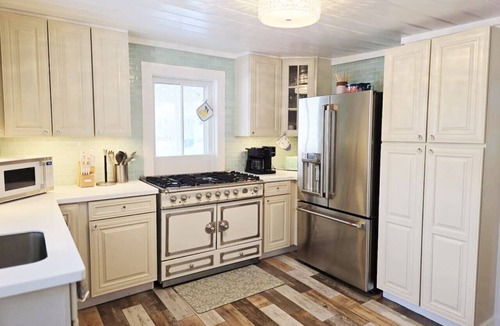 Historic District House | Victorian Dream! 3 Bedroom