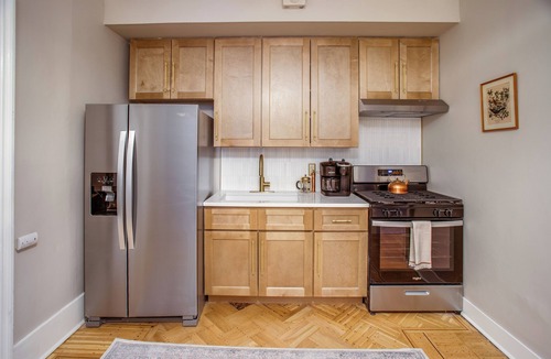 East Avenue Apartment | Victorian Elegance: 2 Bedroom w/King Beds off Park Ave