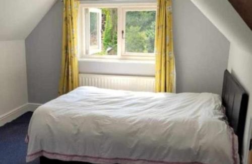 Codsall House | Victorian Gate House Own Bathroom