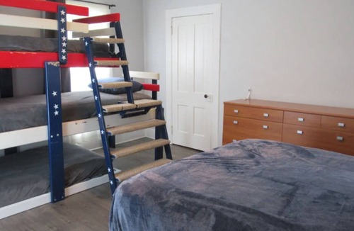 Crisfield House | Victorian Get Away