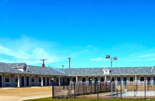 Whitesboro Hotel | Victorian Inn By OYO Whitesboro US Hwy 82