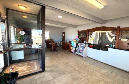 Whitesboro Hotel | Victorian Inn By OYO Whitesboro US Hwy 82