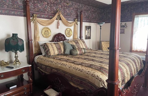 Superior Hotel | Victorian Inn Superior By Capital O NE