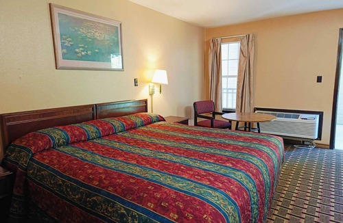 Athens Hotel | Victorian Inn