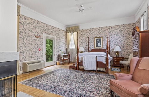 Bennington Bed & Breakfast | Victorian mansion's Jim-Dandy Suite