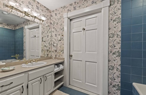 Bennington Bed & Breakfast | Victorian mansion's Jim-Dandy Suite