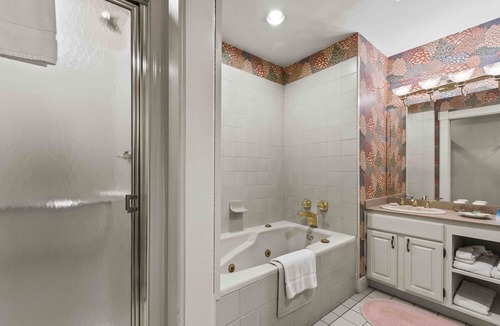 Bennington Bed & Breakfast | Victorian mansions Coach Room with Breakfast