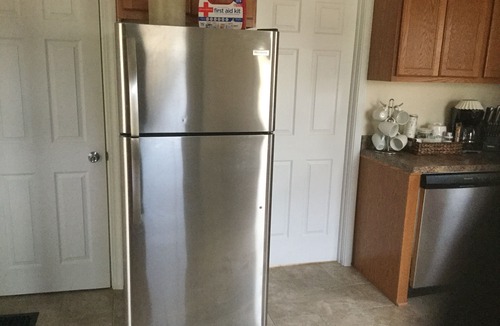 Kenosha House | Victorian! Professionally Cleaned, Self Check In - Sleeps 10