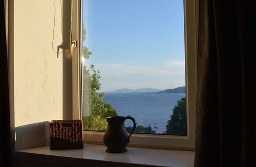 Kilcreggan Cottage | Victorian terraced Cottage with great views.