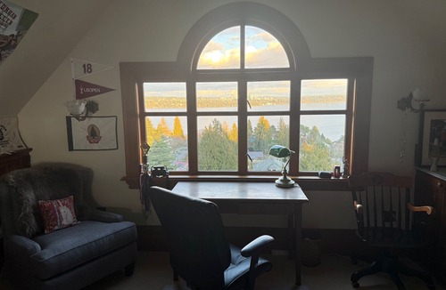 Madrona House | Victorian Tranquility within 4 miles of Lumen Field