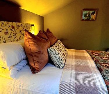 Kilcreggan Apartment | Victorian Villa with Sea Views