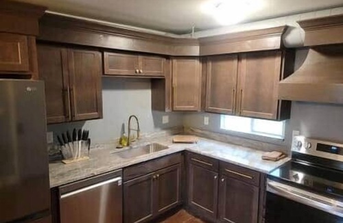 Royal Oak Apartment | *Victoriana* - Entire upper King suiten@MicroLux