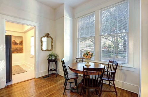 Thomas Square Apartment | Victory Drive Retreat Multi-Unit Group Stay