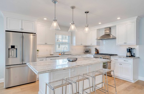 Avalon House | Victory Grace - 5Br/3.5Ba - Avalon - Sleeps 14 - Bay Views & Private Pool