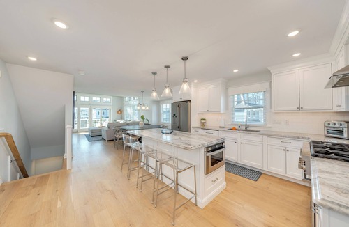 Avalon House | Victory Grace - 5Br/3.5Ba - Avalon - Sleeps 14 - Bay Views & Private Pool