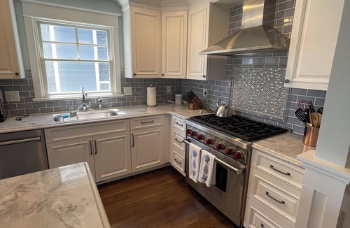 Goshen House | Victory Point - 4 Bedroom Bayfront w/pool - Avalon, NJ - Sleeps 12