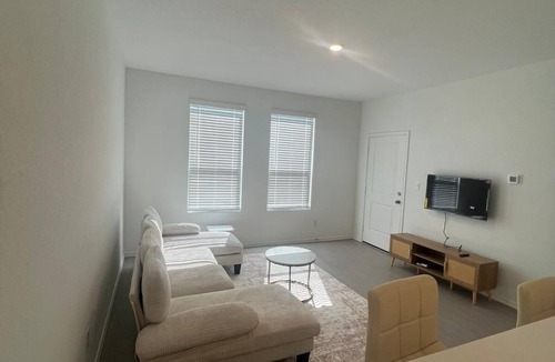 Kyle Apartment | Victory Suite - Private 1-bedroom home in Kyle, 25mins from Austin downtown