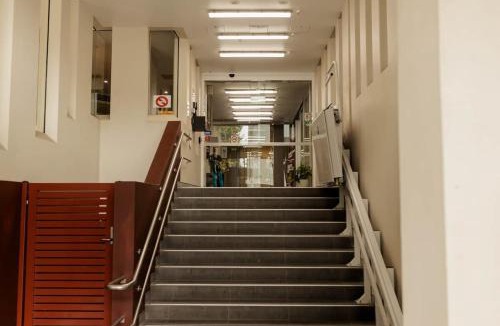 Newcastle West Apartment | Vida Central - 2 bed, 1.5 bath w parking, gym & pool