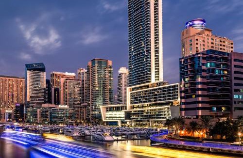 Dubai Marina Hotel | Vida Dubai Marina & Yacht Club