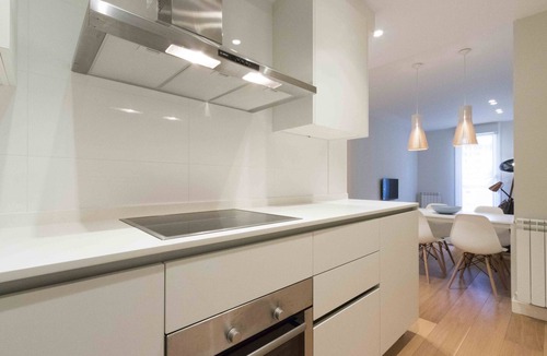 San Sebastian Centro Apartment | Viena | The Rentals Collection