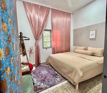 Air Hangat House | Vienna home