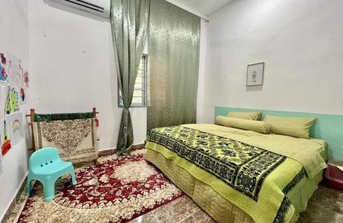 Air Hangat House | Vienna home