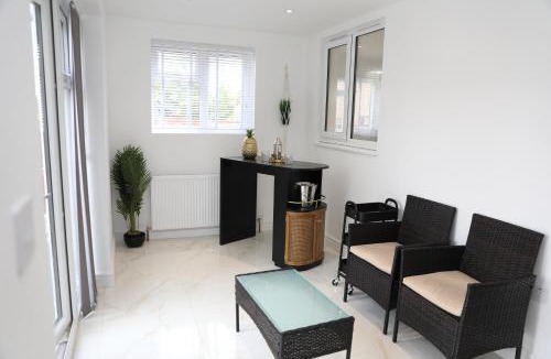 Cray Valley West House | Vienna Orpington