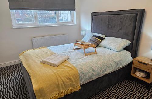 Cray Valley West House | Vienna Orpington