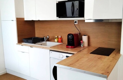 Vierzon Apartment | Vierzon Centre - nice T2 - balneotherapy - wifi