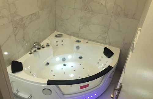 Vierzon Apartment | Vierzon Centre - nice T2 - balneotherapy - wifi