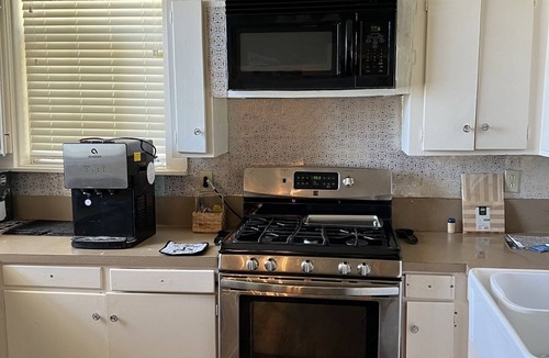 Lake Providence House | Vieux Carre’ Home- nSecluded get-away with lakefront view and huge yard!