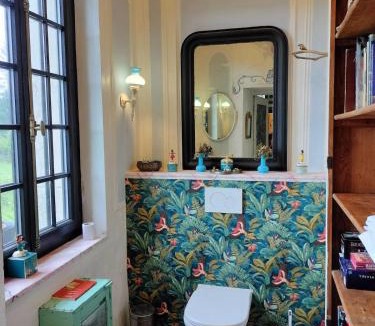 Clux-Villeneuve Bed & Breakfast | Vieux château Saint-Claude