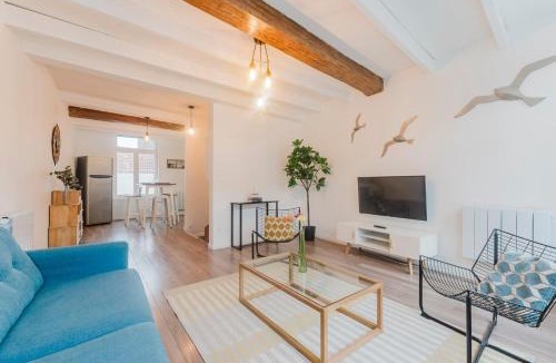 Old Lille Apartment | Vieux Lille: bright, functional apartment
