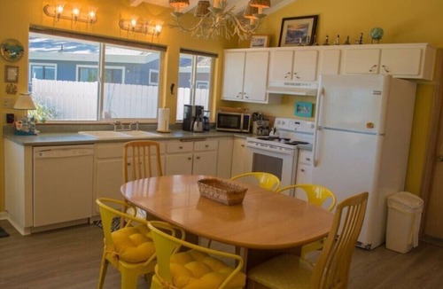 Harbor House | VIEW! BEACH! HOT TUB! FIREPLACE! REPEAT!