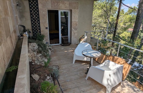 Vedene House | View, charm & natural pool