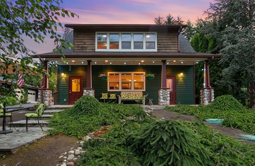 Snohomish Cottage | View cottage perched on 2 country acres/romantic/refreshing/relaxing/private