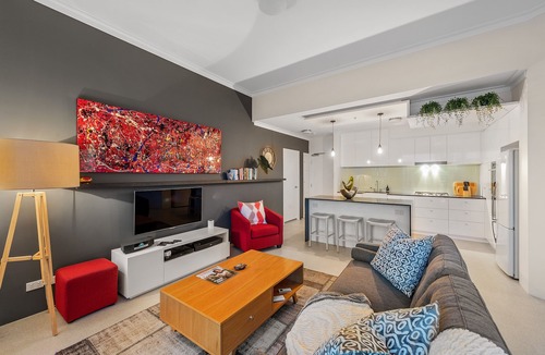 South Brisbane Apartment | View from the Top ~ 2Bed, 2Bath, 2Parking, Balcony