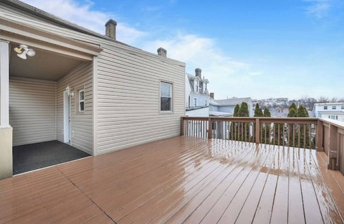Mount Washington House | View from the Top! Steps from Grandview, Sleeps 8