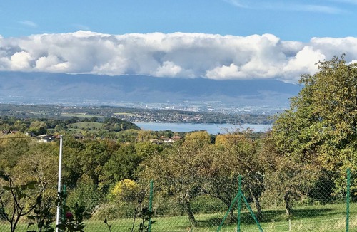 Allinges Apartment | View of Lake Geneva